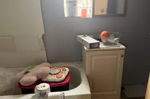 907 S 10th Ave, Maywood, IL 60153 - Photo 9