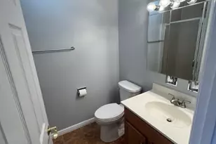 910 W Alleghany Dr, Arlington Heights, IL 60004 - Photo 5