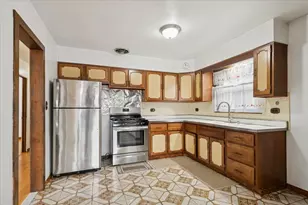 4647 N Newland Ave, Harwood Heights, IL 60706 - Photo 3