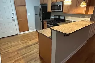 2340 W Granville Ave, Chicago, IL 60659 - Photo 5