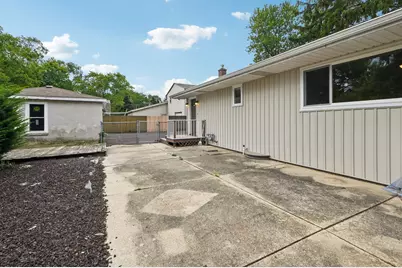 39161 N Holdridge Avenue, Beach Park, IL 60099 - Photo 37