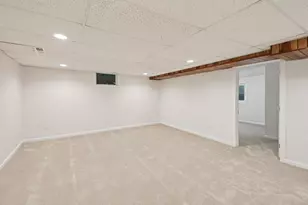 39161 N Holdridge Ave, Beach Park, IL 60099 - Photo 27