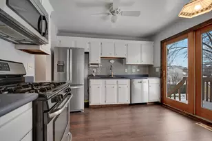 534 Cottonwood Cir, Bolingbrook, IL 60440 - Photo 7