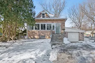 422 Bellevue Dr, Round Lake Park, IL 60073 - Photo 1