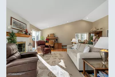 1961 Wexford Circle, Wheaton, IL 60189 - Photo 3