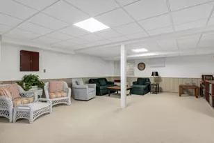 1961 Wexford Cir, Wheaton, IL 60189 - Photo 21