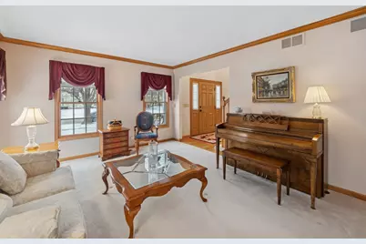 1995 Bridlewood Drive, Hoffman Estates, IL 60192 - Photo 3