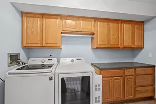 1995 Bridlewood Dr, Hoffman Estates, IL 60192 - Photo 13