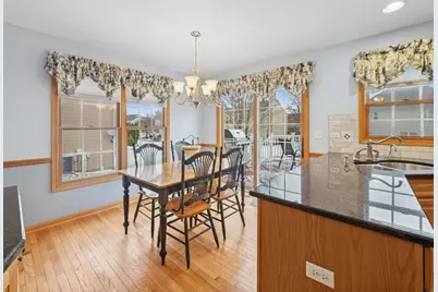 1995 Bridlewood Drive, Hoffman Estates, IL 60192 - Photo 11