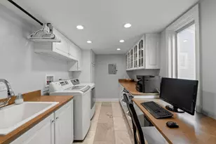 620 W Old Elm Rd, Lake Forest, IL 60045 - Photo 43