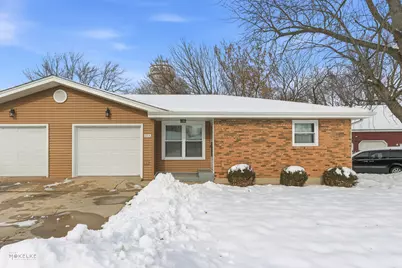 105 W Somonauk Street, Yorkville, IL 60560 - Photo 1