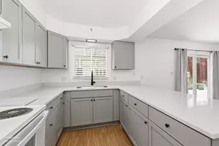 105 W Somonauk St, Yorkville, IL 60560 - Photo 5