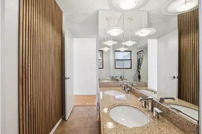 2019 E Avon Lane, Arlington Heights, IL 60004 - Photo 17