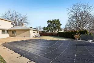 2019 E Avon Ln, Arlington Heights, IL 60004 - Photo 47