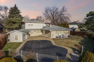 2019 E Avon Ln, Arlington Heights, IL 60004 - Photo 53