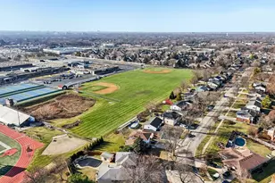 2019 E Avon Ln, Arlington Heights, IL 60004 - Photo 57