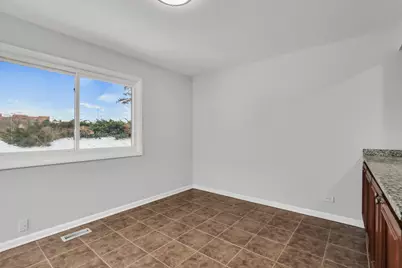 111 Windsor Drive, Vernon Hills, IL 60061 - Photo 15