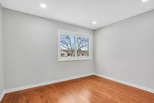 111 Windsor Dr, Vernon Hills, IL 60061 - Photo 25