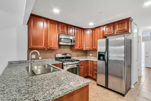 111 Windsor Dr, Vernon Hills, IL 60061 - Photo 13