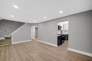 14517 St Louis Ave, Midlothian, IL 60445 - Photo 7