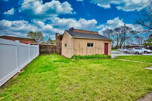 5200 Madison St, Skokie, IL 60077 - Photo 11