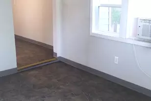 2722 10th St, Rockford, IL 61109 - Photo 7