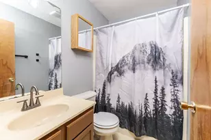 2713 Essington St, Bloomington, IL 61705 - Photo 9