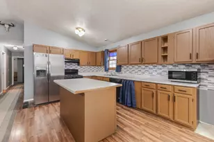 2713 Essington St, Bloomington, IL 61705 - Photo 17