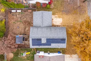 2713 Essington St, Bloomington, IL 61705 - Photo 33