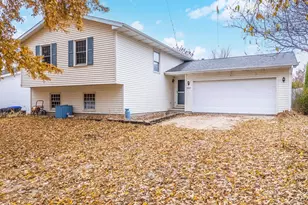 2713 Essington St, Bloomington, IL 61705 - Photo 39