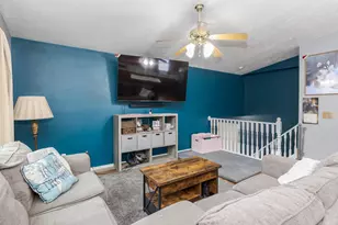 2713 Essington St, Bloomington, IL 61705 - Photo 13