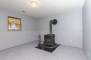 2713 Essington St, Bloomington, IL 61705 - Photo 25