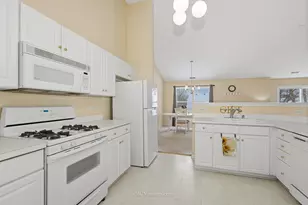 13825 S Bristlecone Ln, Plainfield, IL 60544 - Photo 9