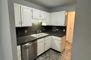 850 Wellington Ave, Elk Grove Village, IL 60007 - Photo 7