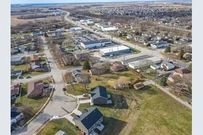 165 E Baker Street, Manteno, IL 60950 - Photo 35