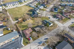 165 E Baker St, Manteno, IL 60950 - Photo 37