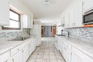 165 E Baker St, Manteno, IL 60950 - Photo 13