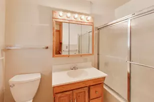 1601 Sherman Pl, Des Plaines, IL 60016 - Photo 15