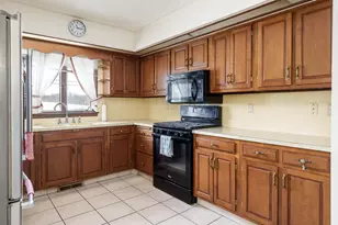 1126 Main St, Pecatonica, IL 61063 - Photo 9