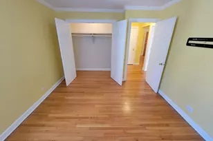 2950 W Arthur Ave, Chicago, IL 60645 - Photo 11