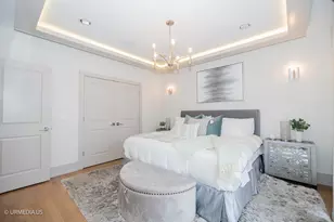 1221 E 46th St, Chicago, IL 60653 - Photo 13