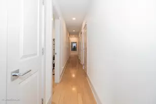 1221 E 46th St, Chicago, IL 60653 - Photo 11