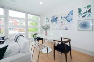 1221 E 46th St, Chicago, IL 60653 - Photo 3