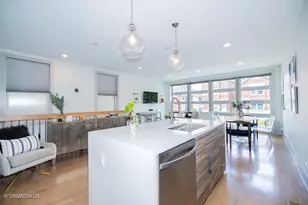 1221 E 46th St, Chicago, IL 60653 - Photo 7