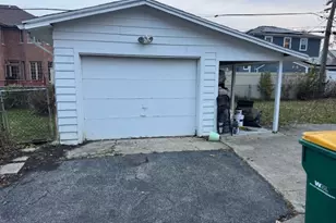 7100 Wilson Terrace, Morton Grove, IL 60053 - Photo 3