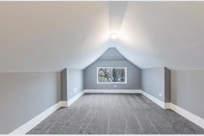 2038 E 73rd Street, Chicago, IL 60649 - Photo 13