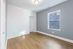 2038 E 73rd St, Chicago, IL 60649 - Photo 23