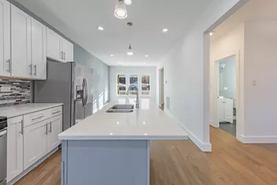 2038 E 73rd Street, Chicago, IL 60649 - Photo 9