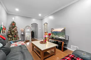 5404 S 72nd Ct, Summit, IL 60501 - Photo 5