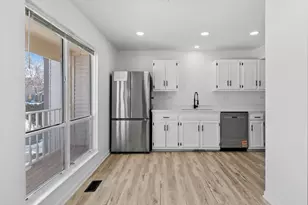 3S184 Birchwood Dr, Warrenville, IL 60555 - Photo 5